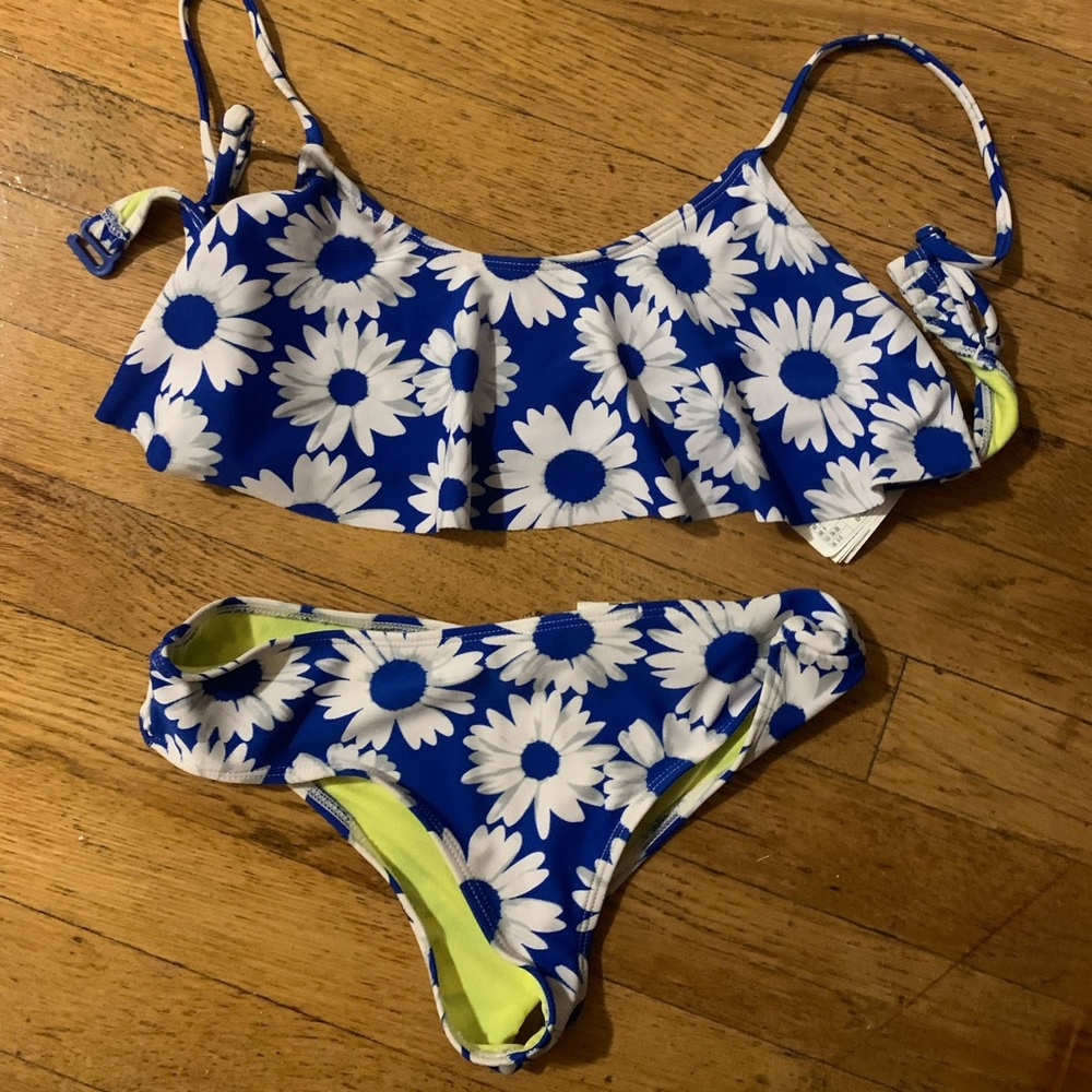 Forever 21 Daisy blue bikini